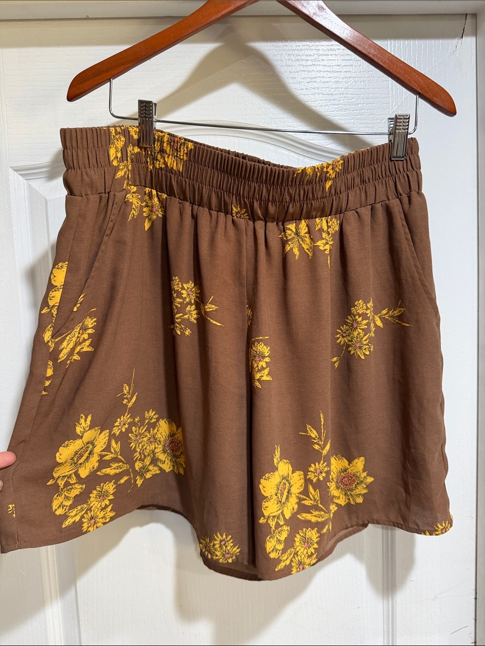 Roolee Brown Floral Elastic-Waist Skort with Yellow Print